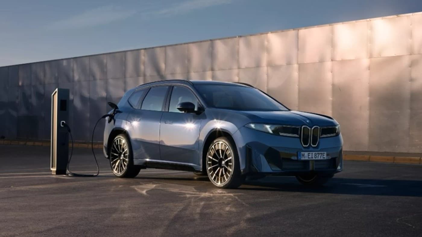 BMW, elektrik çarpma riski nedeniyle yeni iX3'ü geri çağırıyor