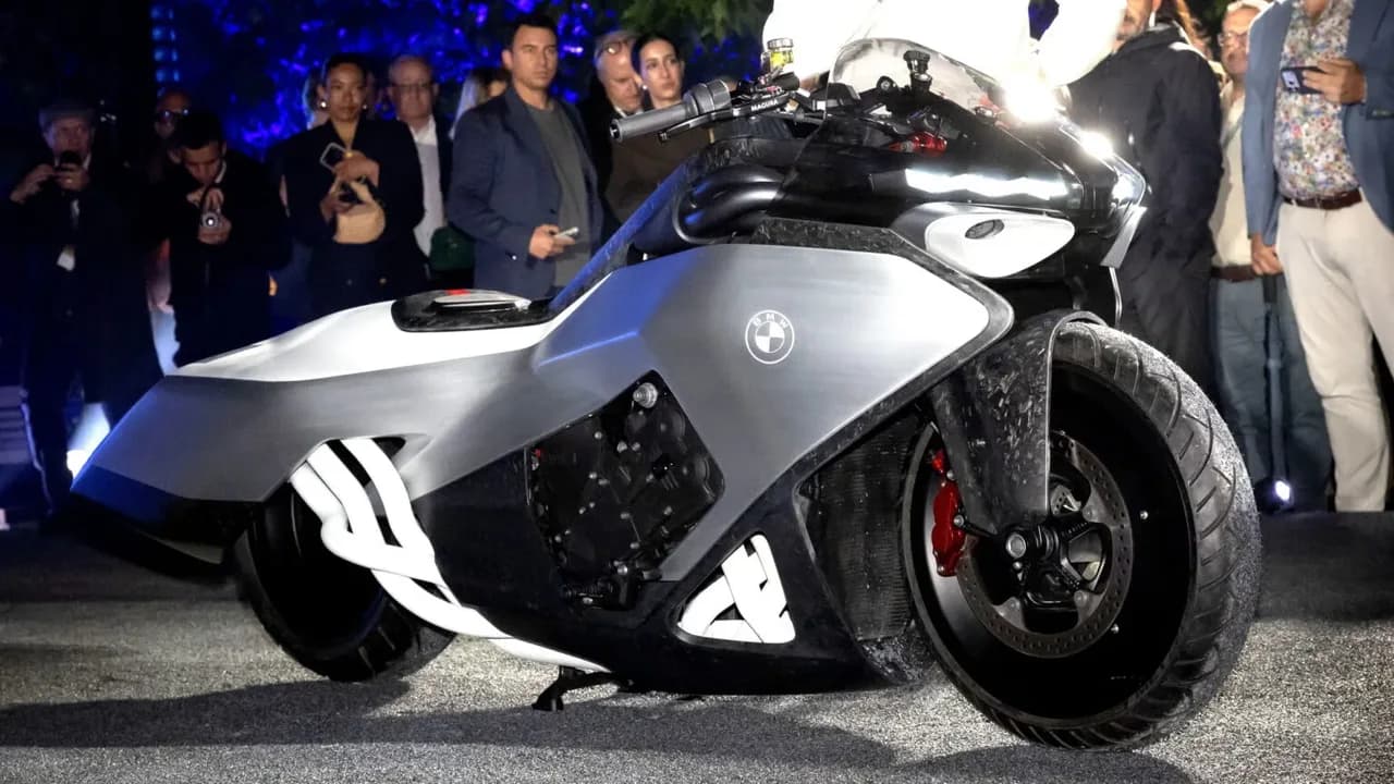 BMW Motorrad, Havacılık İlhamlı Konsept Motosiklet Vision K18'i Tanıttı