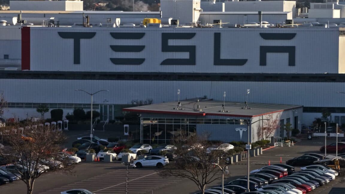 California judge denies Tesla's bid to toss racial discrimination lawsuit