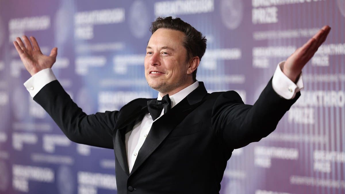 Elon Musk, SpaceX'in Halka Arzında Yüzde 50'den Fazla Oy Gücüyle 'Teknoloji Kralı' Unvanını Geride Bırakacak