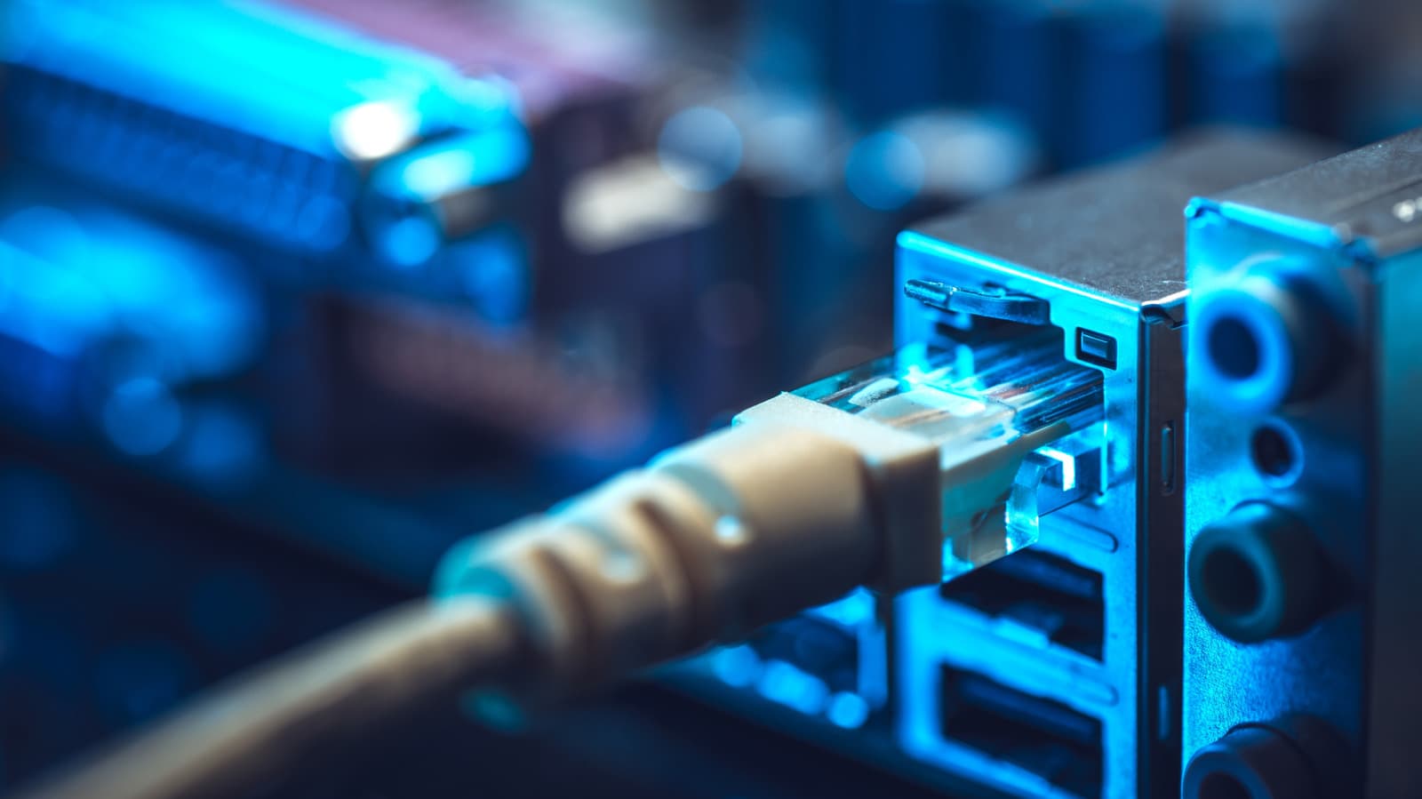 Ethernet kablosu döşemeden kablolu internet bağlantısı nasıl kurulur?
