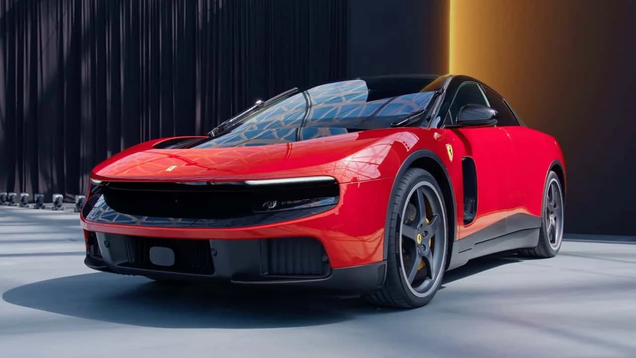 Ferrari'nin İlk Tam Elektrikli Modeli Luce Tanıtıldı, Hisseler Düşüşte