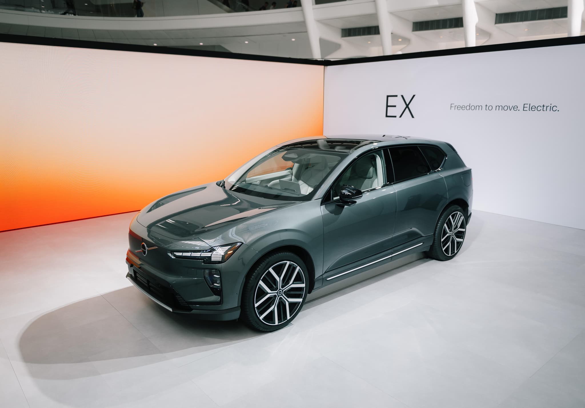 Google and Volvo integrate Gemini AI with external cameras for parking sign interpretation