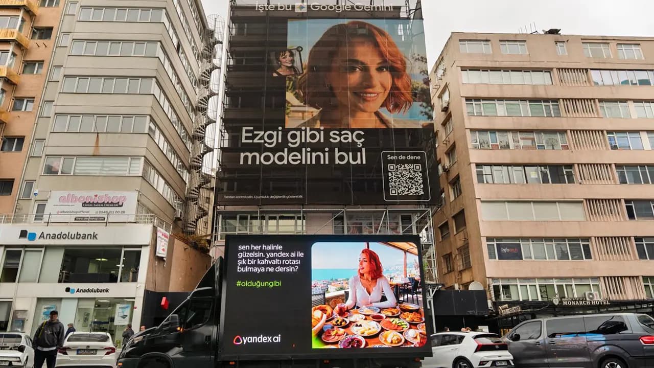 Google Gemini ve Copilot arasında İstanbul billboardlarında yapay zeka rekabeti kızıştı