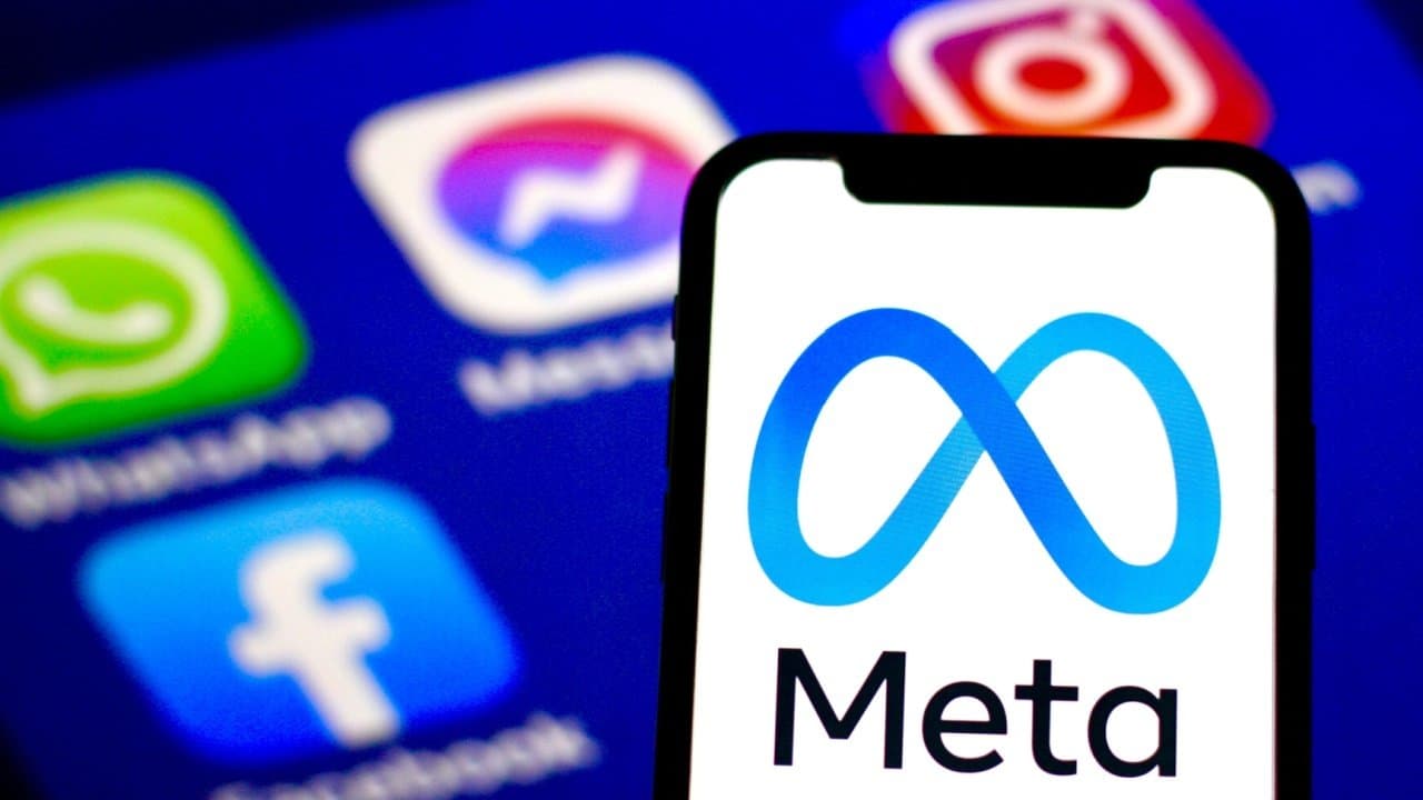 Meta Tests New 'Forum' App for Facebook Groups, Resembling Reddit