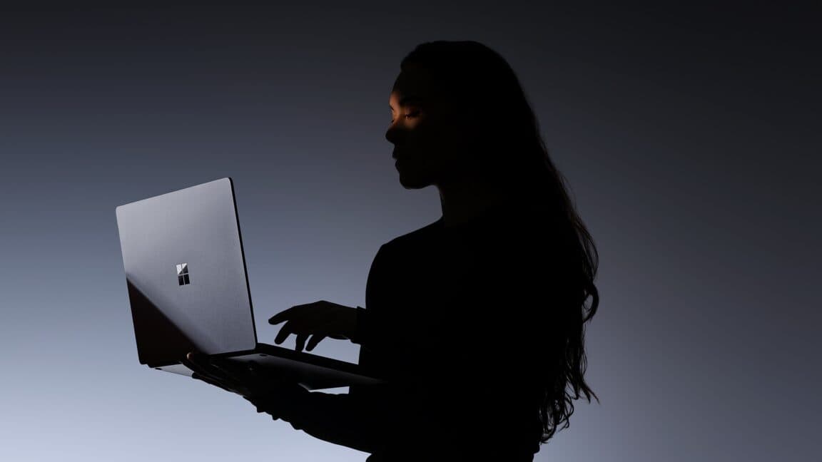 Microsoft Surface Laptop Ultra: RTX Spark ile MacBook Pro'ya Rakip Olacak