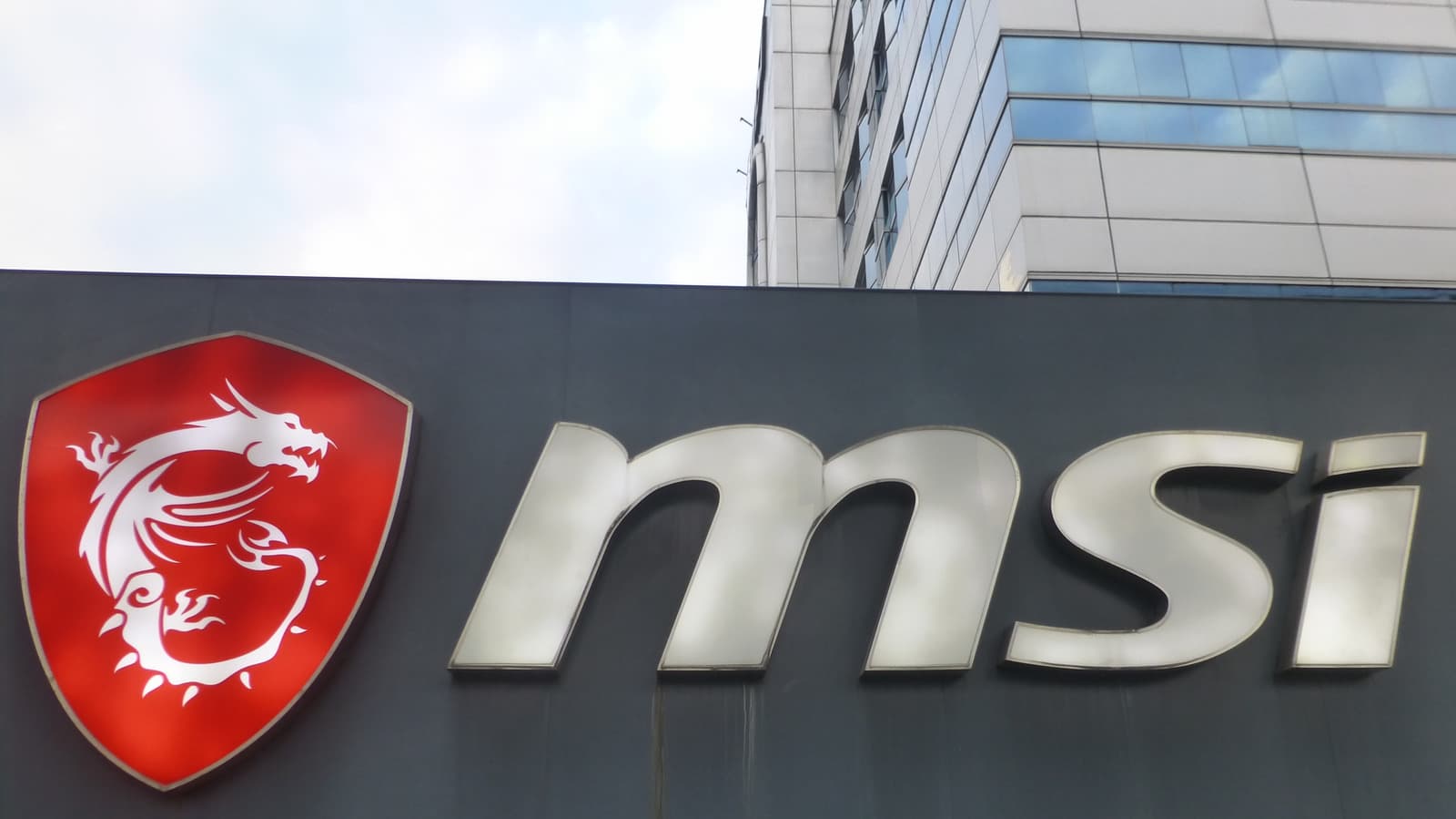 MSI Unveils Monitor That Switches Between Three Resolutions and Refresh Rates