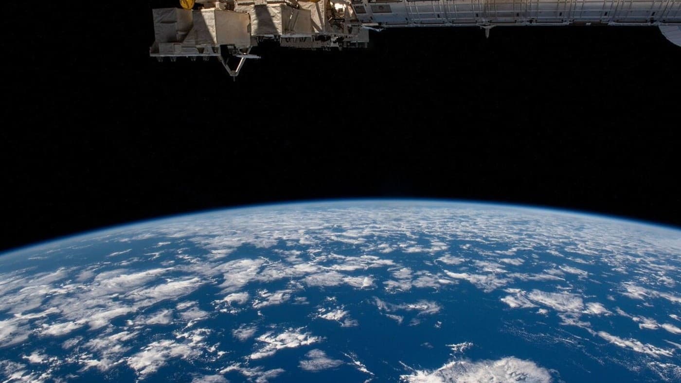 NASA, ISS'ten Dünya'nın Turuncu Parıltılı Ufkunu Görüntüledi