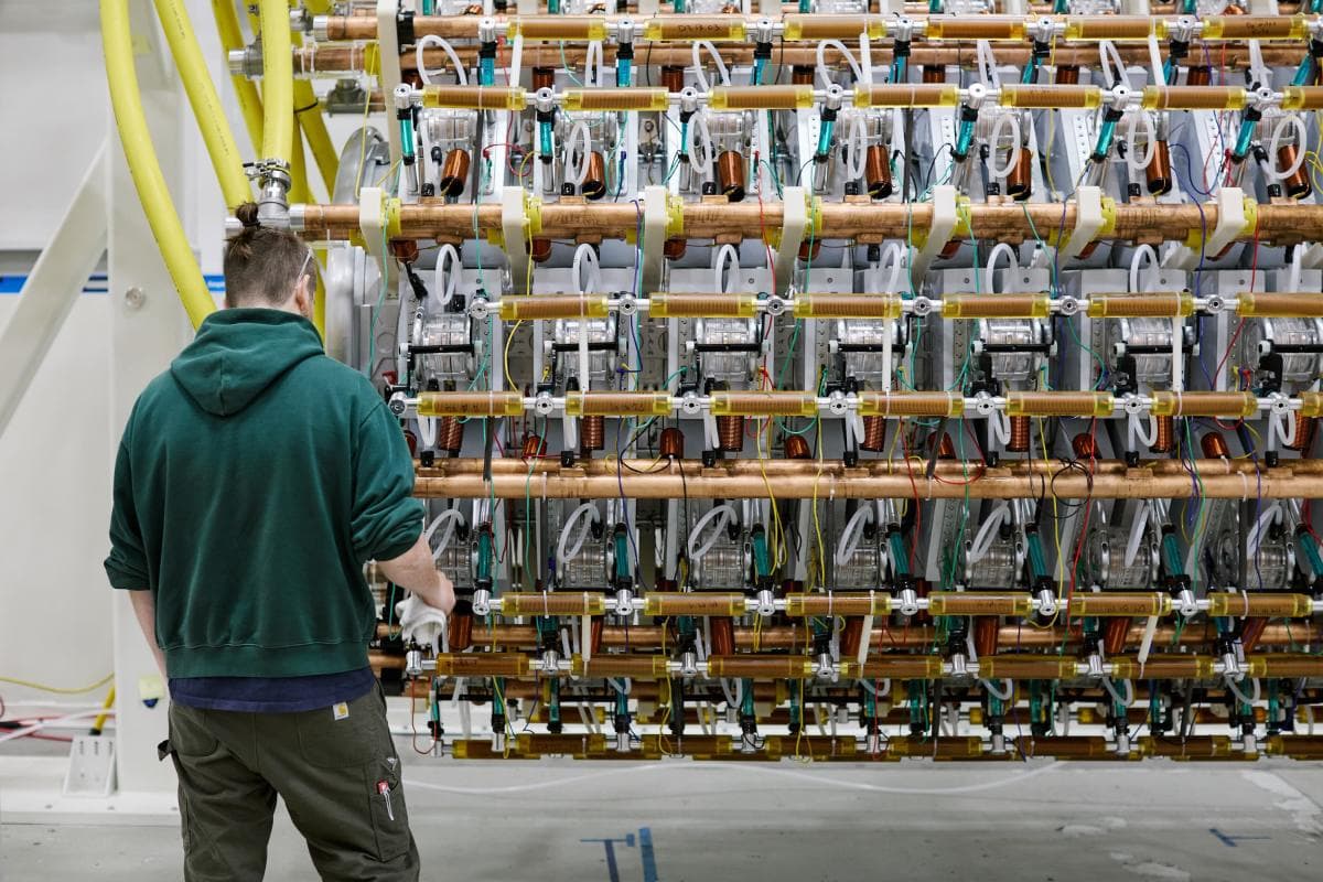 Pacific Fusion prototipi 80 nanosaniyede 440 gigawatt güç üretti