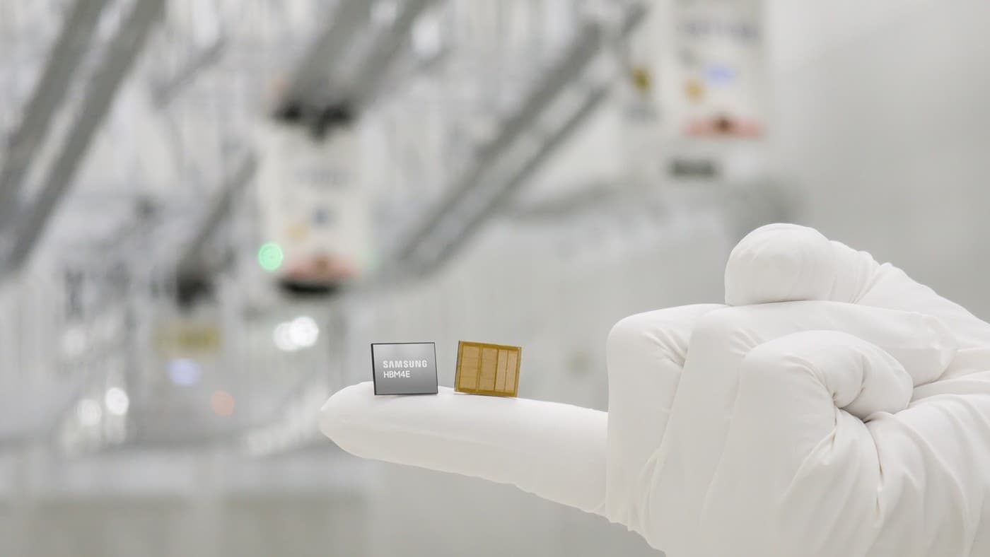 Samsung, yapay zeka veri merkezleri için 12 katmanlı HBM4E bellek örneklerini göndermeye başladı