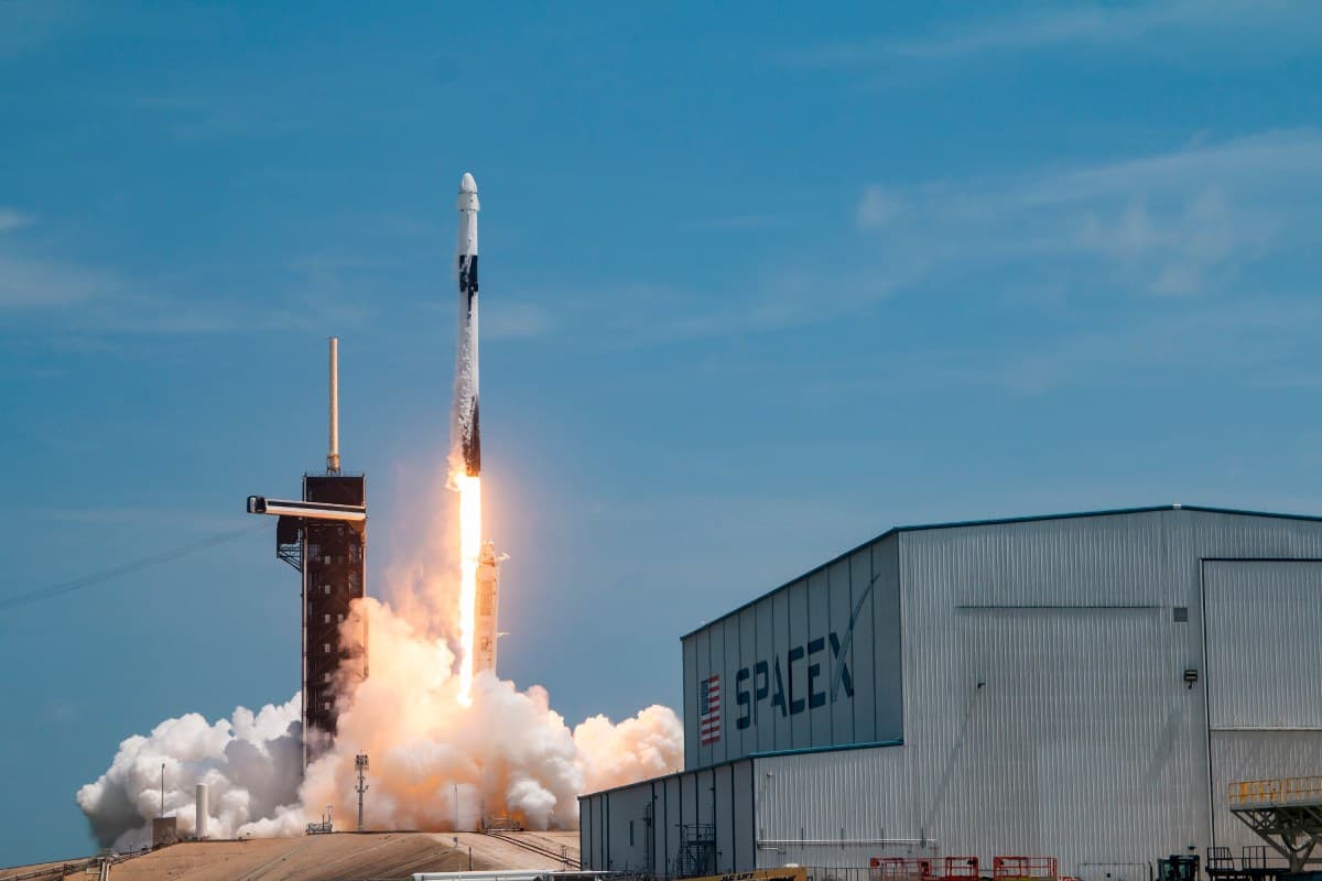 SpaceX, IPO öncesi Uzay Kuvvetleri'nden 6,45 milyar dolarlık sözleşme aldı