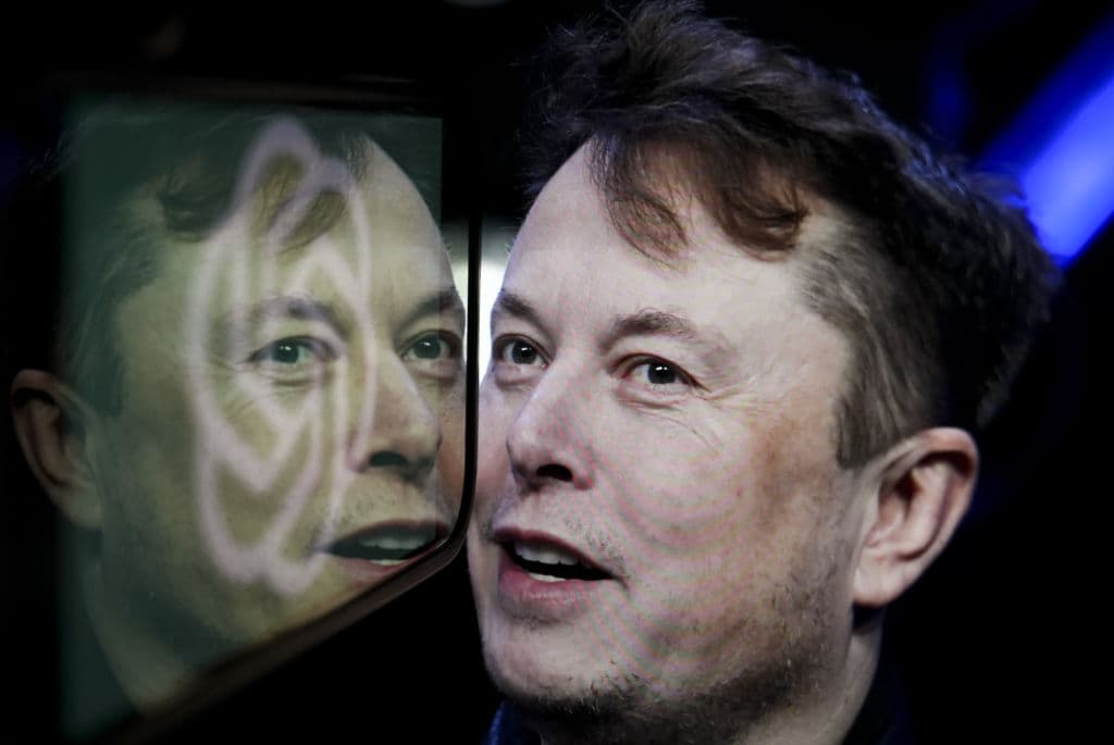 SpaceX IPO to Enrich Elon Musk and Inner Circle Most