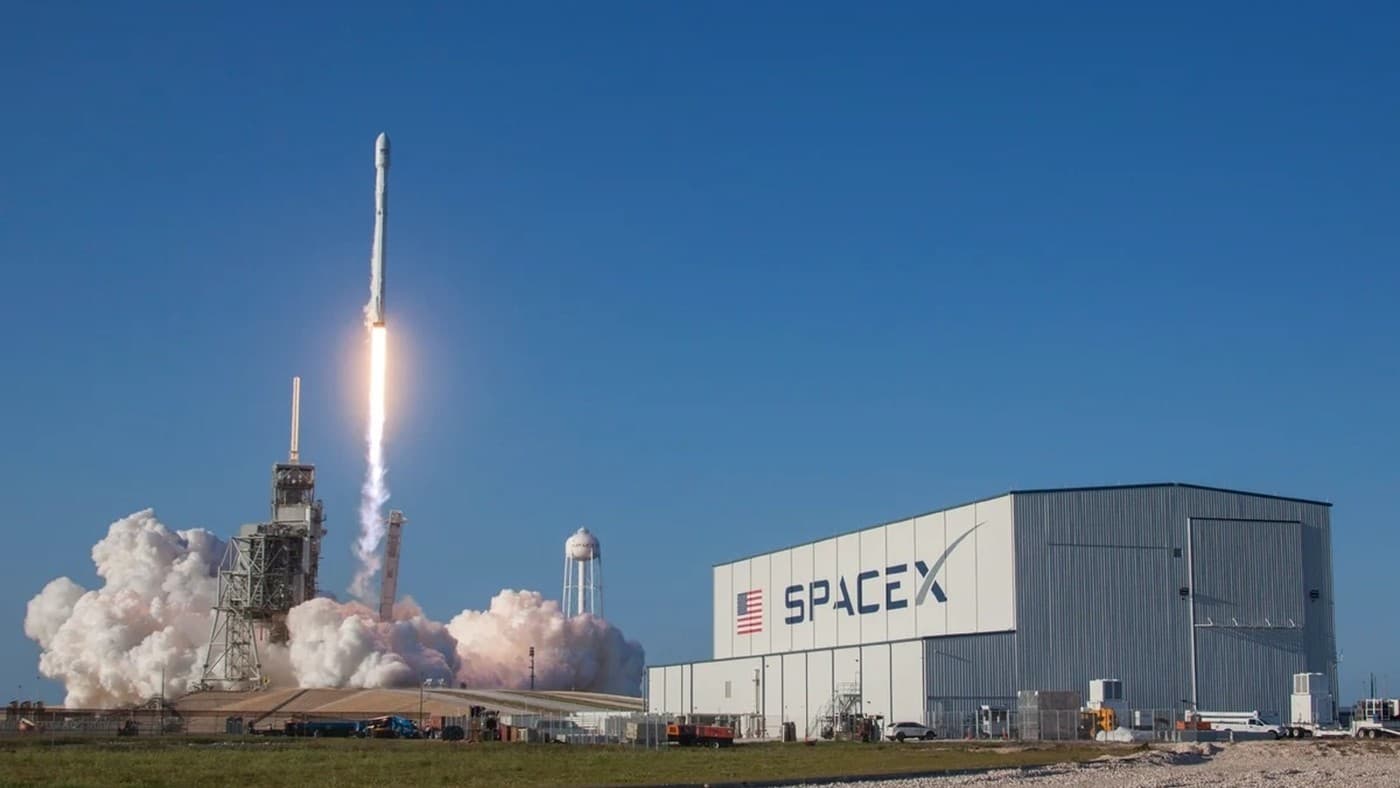 SpaceX wins $4.16B US Space Force contract for missile tracking satellite network