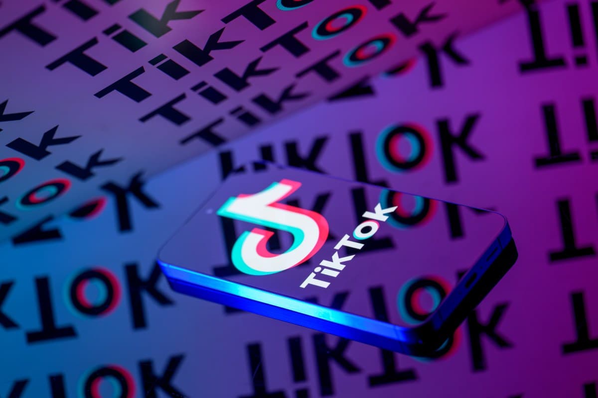 Universal Music Group and TikTok Renew Licensing Deal to Address AI Music Concerns