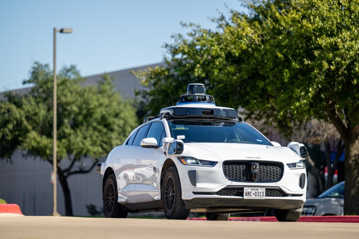 Waymo, Tesla'yı Geride Bırakarak Otonom Araç Tescilinde Zirvede