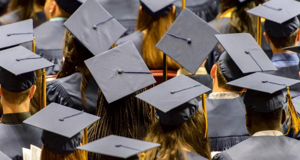 Why 2026 Commencement Speakers Should Avoid Praising AI