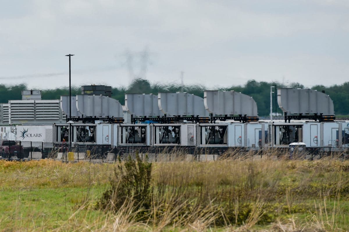 xAI Faces Lawsuit Over Generators, Plans $2.8B Turbine Purchase